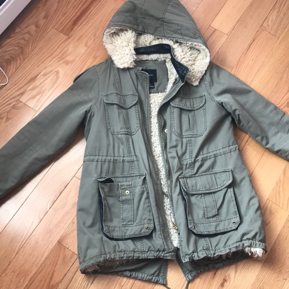 Green hooded winter coat with fuzzy warm interior!